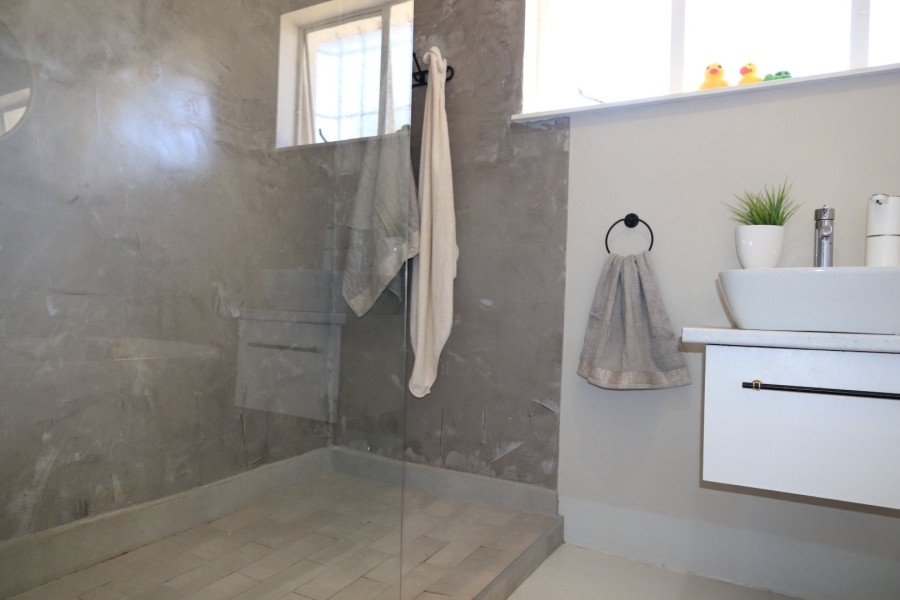 3 Bedroom Property for Sale in Greenfields Eastern Cape